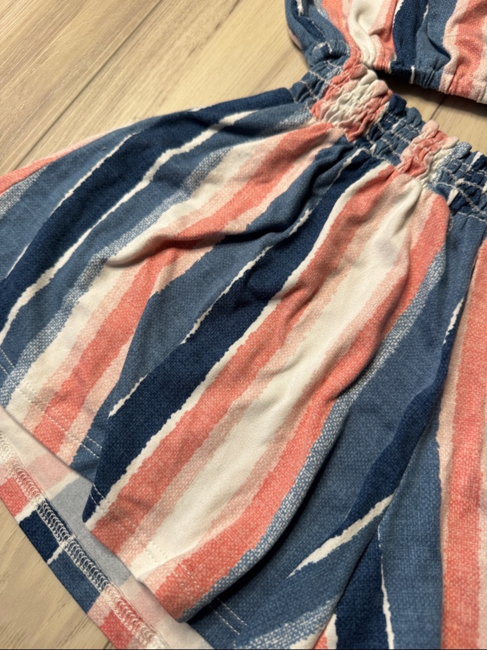 Matching striped set - Picture 2 of 5